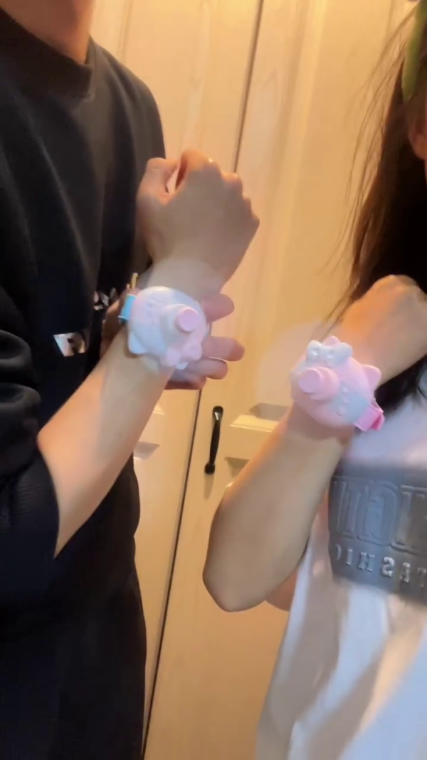 Cute Cartoon Wearable Mini Fan Watch with Adjustable Strap – Portable USB Rechargeable Wristband Cooling Fan for Kids and Adults, Lightweight Silent Operation with Soft Blades and One-Touch Activation – Ideal for Summer, Outdoor Activities, and Travel - Image 4