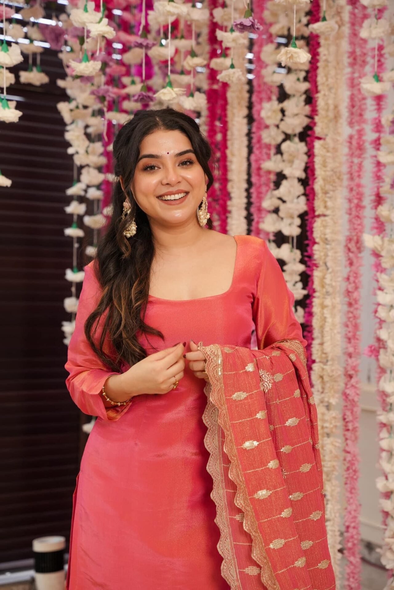 Mehreen cosmos sharara set - Image 2