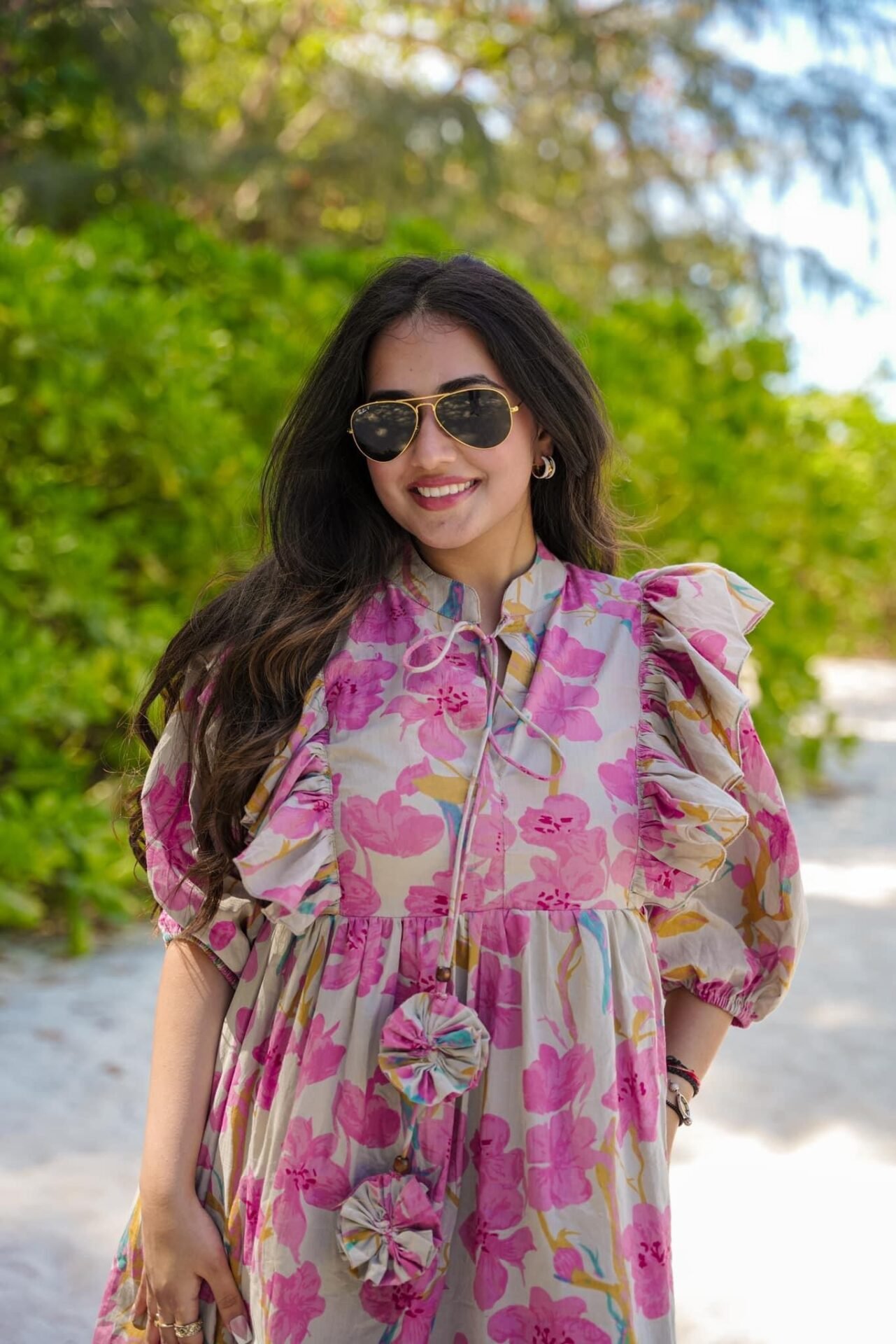 Grey floral fantasy - Image 2