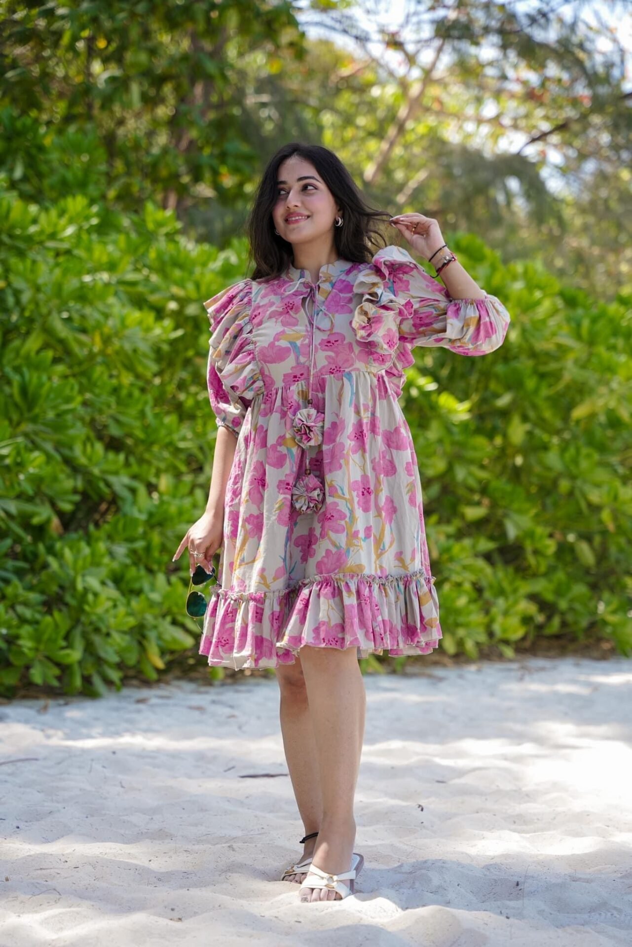 Grey floral fantasy - Image 3