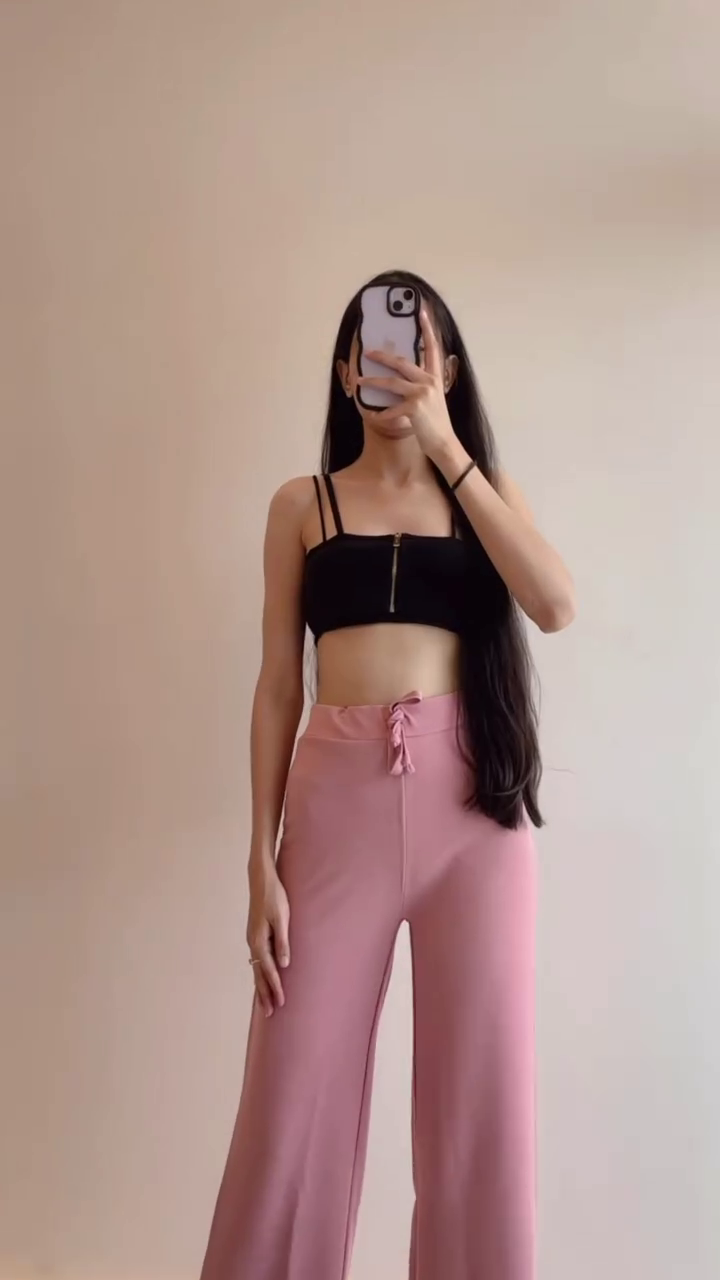 Deep Red Velvet Saree with Heavy Border and Zari Pallu Work - Image 2