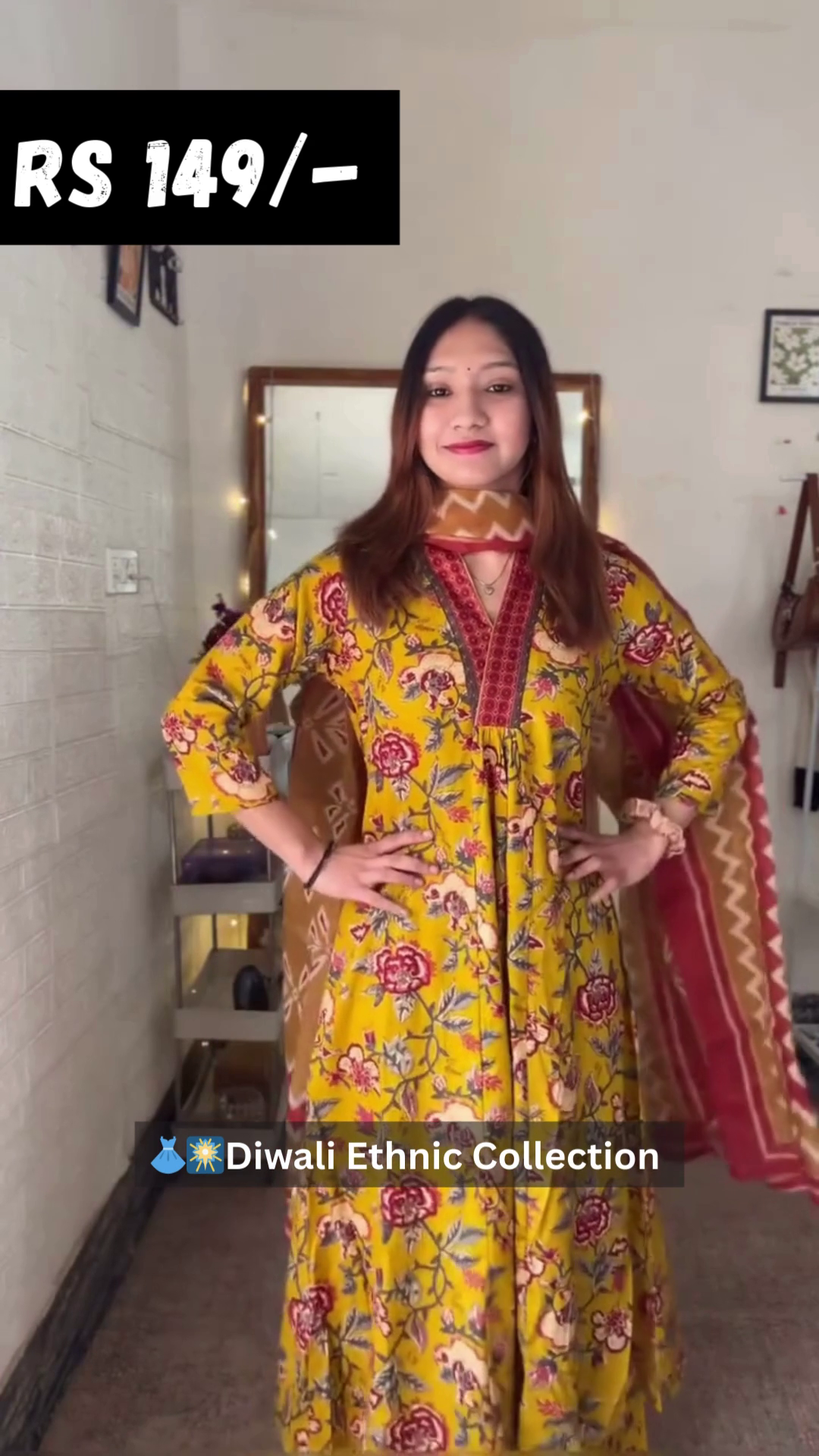 Traditional Green Banarasi Saree with Gold Zari Work and Contrasting Pallu - Image 2