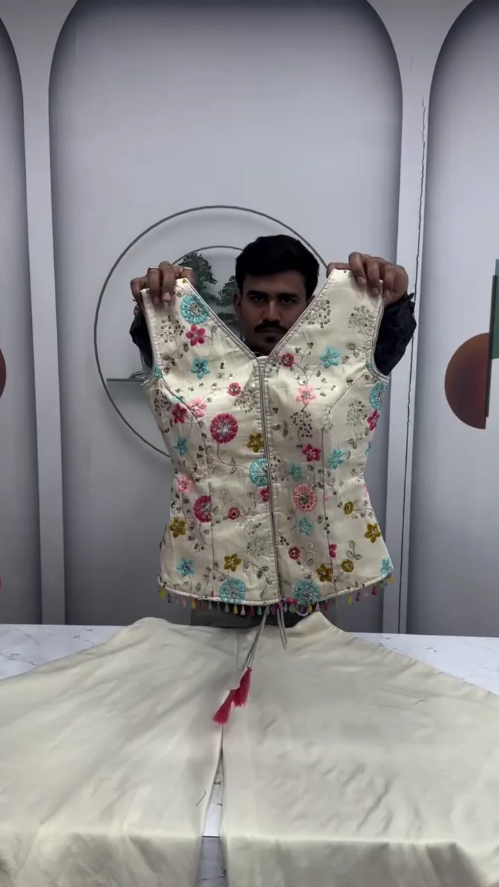 White Shrug with Soft Fabric, Comfortable Fit, Stylish Design & Perfect for Casual, Party, and Daily Wear