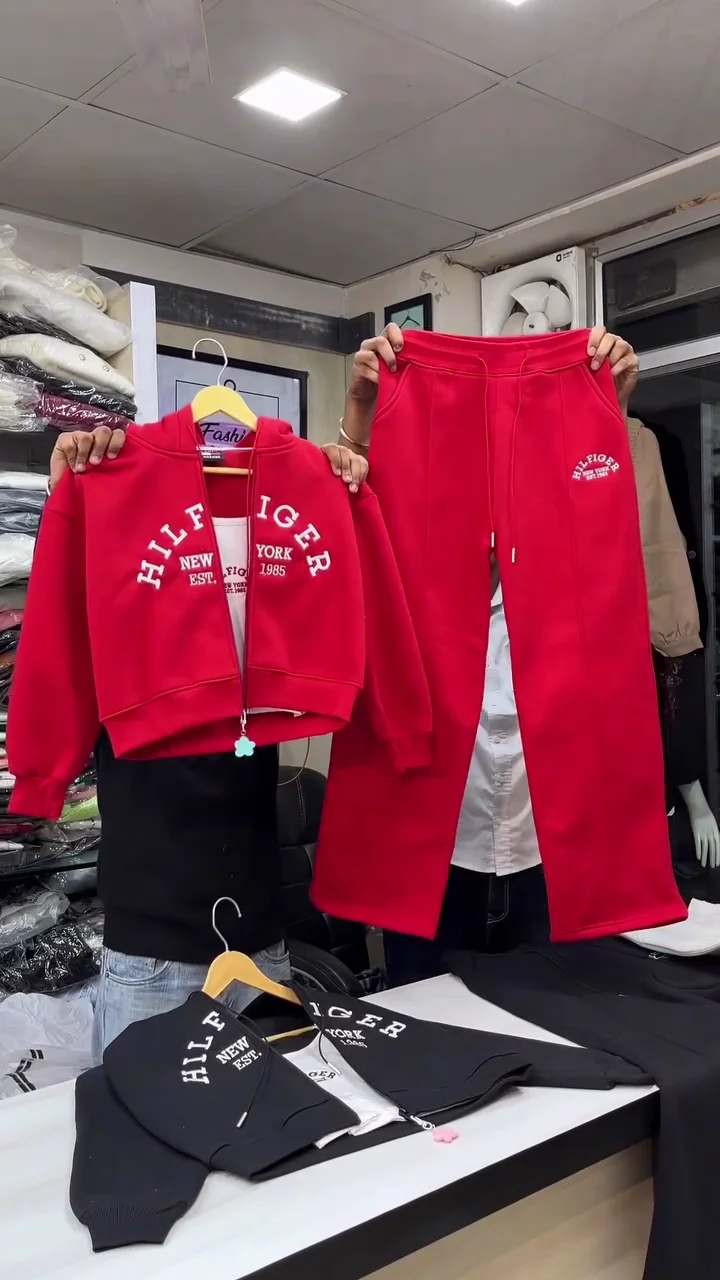 Premium Three-Piece Urban Athleisure Set Featuring a Cropped Zip-Up Hoodie, Branded Inner Tank, and High-Waisted Wide-Leg Joggers - Image 2