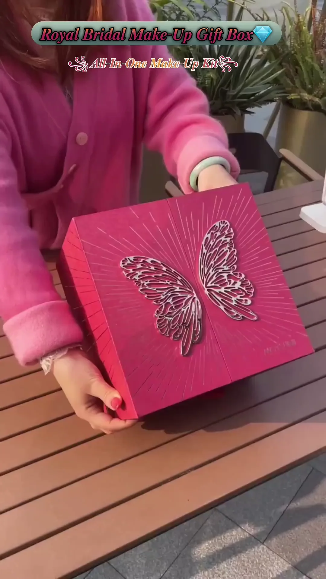 Royal Bridal All-in-One Makeup Gift Box – Luxury Butterfly-Themed Multi-Tier Vanity Set